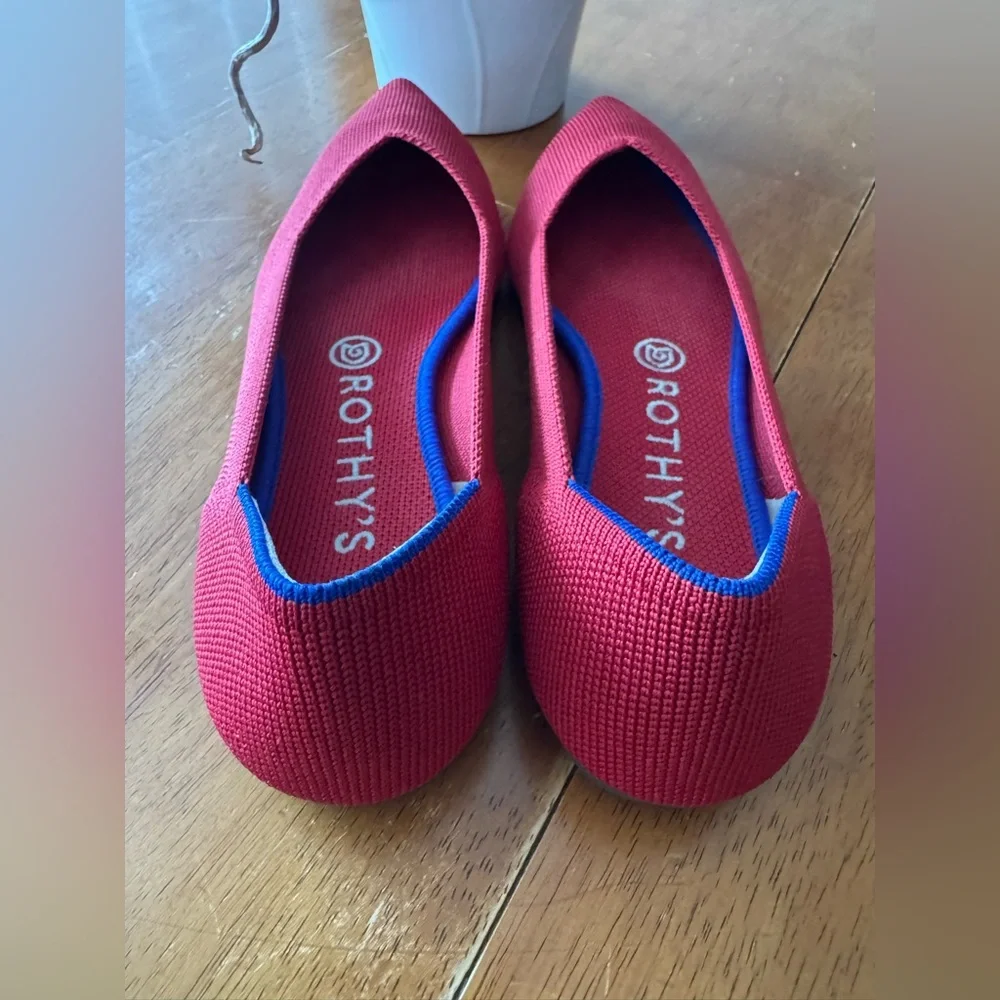 Rothy's Red Pointed Toe Flats with Blue Heel Trim Size 8 - Picture 9 of 11